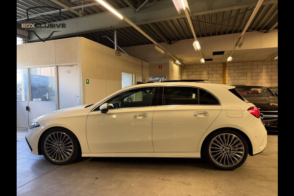 Mercedes-Benz A-Klasse 200 AMG Line Pano/Ambiente/Facelift/Camera Mercedes-Benz A-Klasse 200 AMG Line Pano/Ambiente/Facelift/Camera