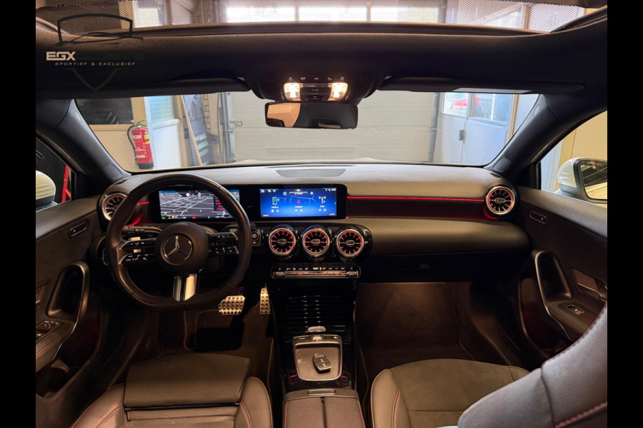 Mercedes-Benz A-Klasse 200 AMG Line Pano/Ambiente/Facelift/Camera Mercedes-Benz A-Klasse 200 AMG Line Pano/Ambiente/Facelift/Camera