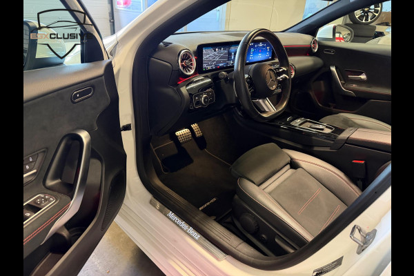 Mercedes-Benz A-Klasse 200 AMG Line Pano/Ambiente/Facelift/Camera Mercedes-Benz A-Klasse 200 AMG Line Pano/Ambiente/Facelift/Camera
