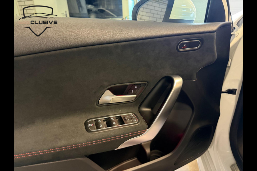 Mercedes-Benz A-Klasse 200 AMG Line Pano/Ambiente/Facelift/Camera Mercedes-Benz A-Klasse 200 AMG Line Pano/Ambiente/Facelift/Camera