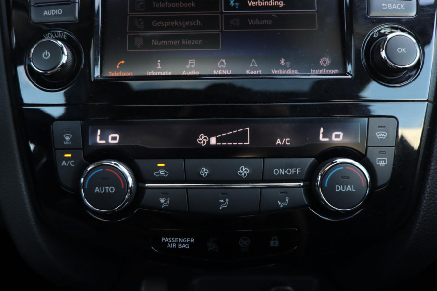Nissan QASHQAI 160PK Aut. Pano Stoelverw. Navi Camera Climate Pdc Winterpack Isofix Comfortstoelen