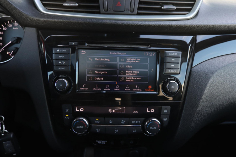 Nissan QASHQAI 160PK Aut. Pano Stoelverw. Navi Camera Climate Pdc Winterpack Isofix Comfortstoelen