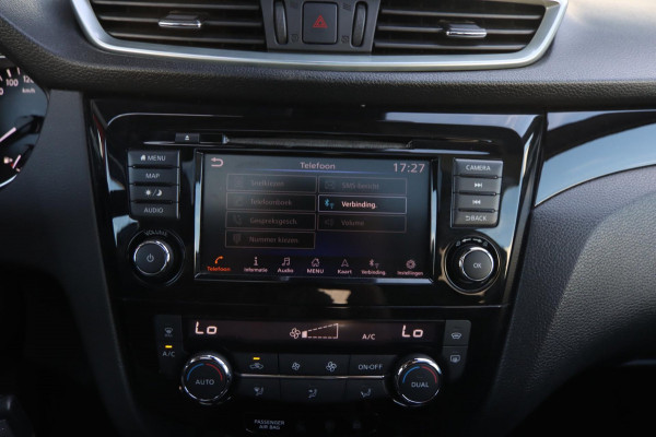 Nissan QASHQAI 160PK Aut. Pano Stoelverw. Navi Camera Climate Pdc Winterpack Isofix Comfortstoelen