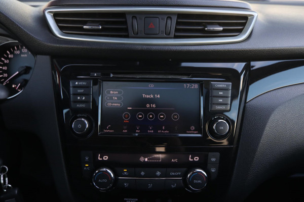 Nissan QASHQAI 160PK Aut. Pano Stoelverw. Navi Camera Climate Pdc Winterpack Isofix Comfortstoelen