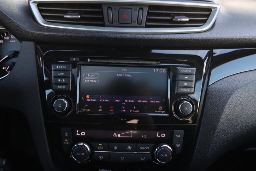 Nissan QASHQAI 160PK Aut. Pano Stoelverw. Navi Camera Climate Pdc Winterpack Isofix Comfortstoelen