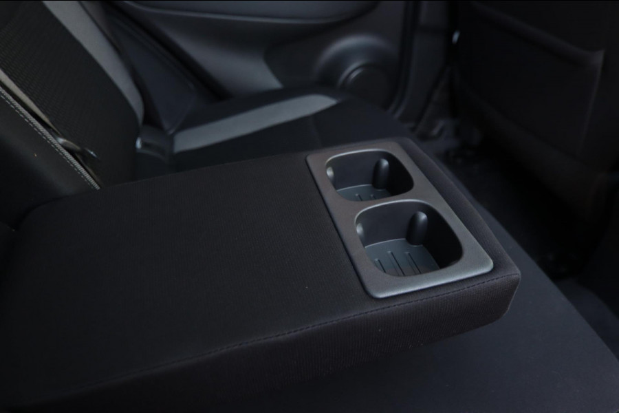 Nissan QASHQAI 160PK Aut. Pano Stoelverw. Navi Camera Climate Pdc Winterpack Isofix Comfortstoelen