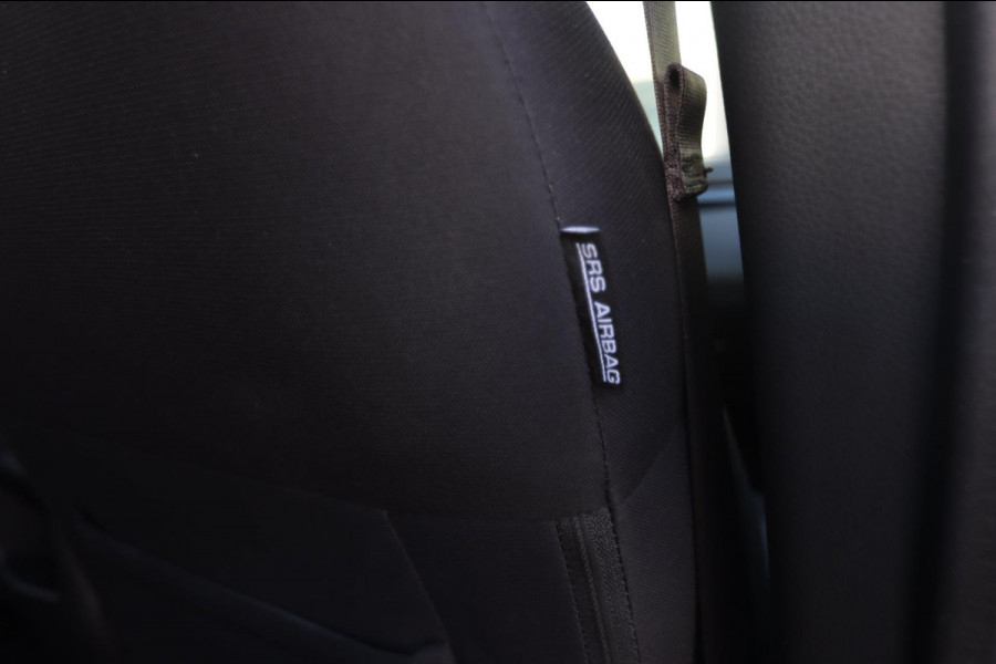 Nissan QASHQAI 160PK Aut. Pano Stoelverw. Navi Camera Climate Pdc Winterpack Isofix Comfortstoelen