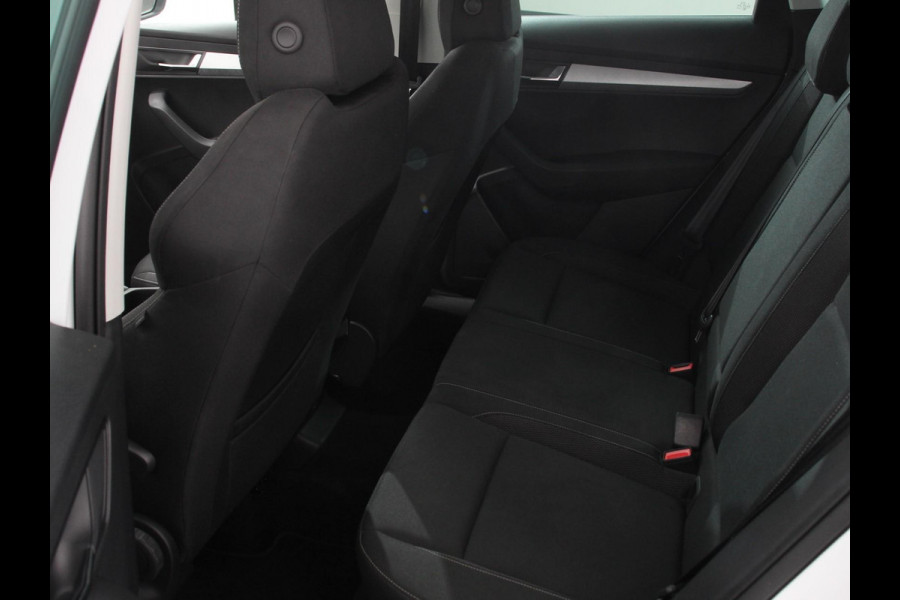 Škoda Karoq 1.5 TSI 150pk DSG Ambition | Navigatie | Apple Carpla/Android Auto | Camera | Climate Control | Adaptive Cruise control | Lichtmetalen Velgen