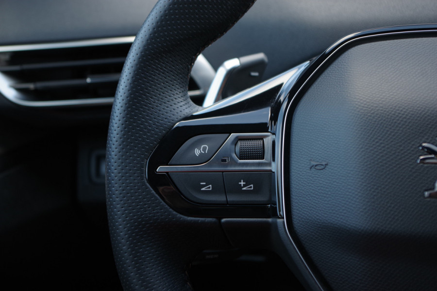 Peugeot 3008 1.6 HYbrid4 300 PK GT Avantage PHEV, Panoramadak, Leder, 360 Camera, Memory, Focal Sound