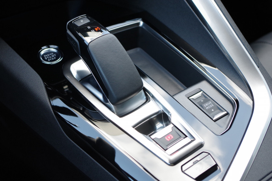 Peugeot 3008 1.6 HYbrid4 300 PK GT Avantage PHEV, Panoramadak, Leder, 360 Camera, Memory, Focal Sound