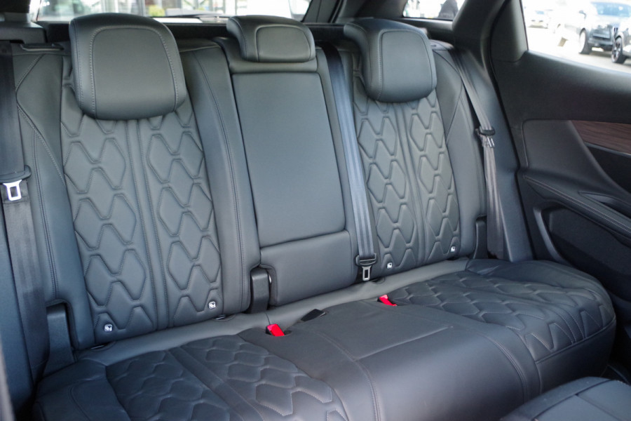 Peugeot 3008 1.6 HYbrid4 300 PK GT Avantage PHEV, Panoramadak, Leder, 360 Camera, Memory, Focal Sound