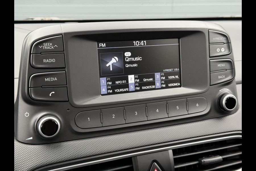 Hyundai Kona 1.0T Drive 1e Eigenaar,Airco,Cruise,Bluetooth,Elek Ramen,N.A.P,120pk,Nieuwe Apk bij Aflevering Hyundai Kona 1.0T Drive 1e Eigenaar,Airco,Cruise,Bluetooth,Elek Ramen,N.A.P,120pk,Nieuwe Apk bij Aflevering