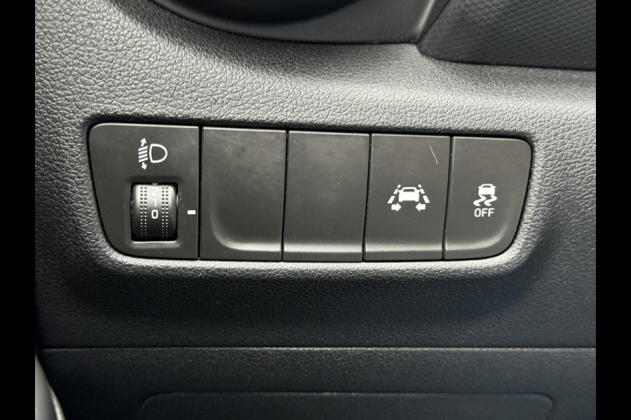 Hyundai Kona 1.0T Drive 1e Eigenaar,Airco,Cruise,Bluetooth,Elek Ramen,N.A.P,120pk,Nieuwe Apk bij Aflevering Hyundai Kona 1.0T Drive 1e Eigenaar,Airco,Cruise,Bluetooth,Elek Ramen,N.A.P,120pk,Nieuwe Apk bij Aflevering
