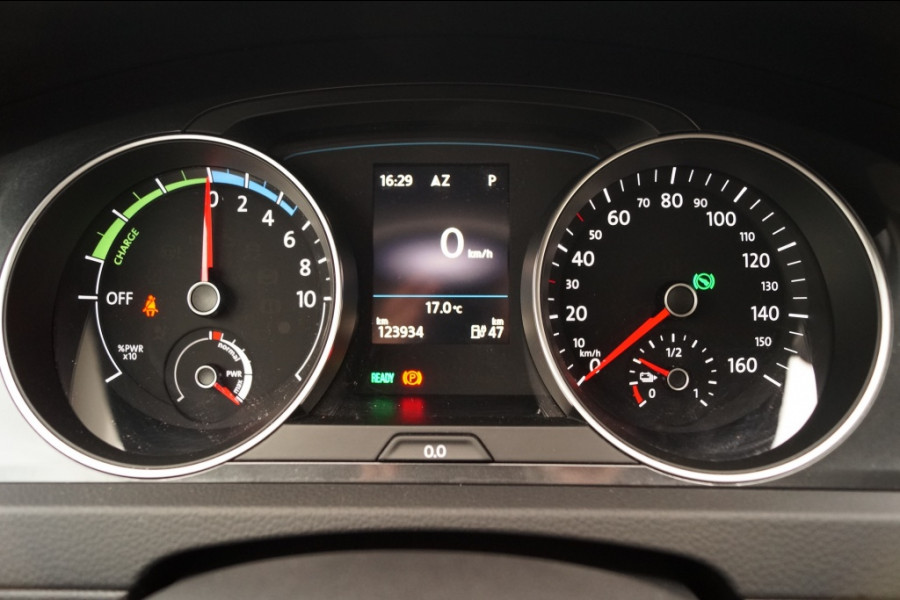 Volkswagen e-Golf 136pk Automaat -NAVI-ACC-LED-ECC-PDC-