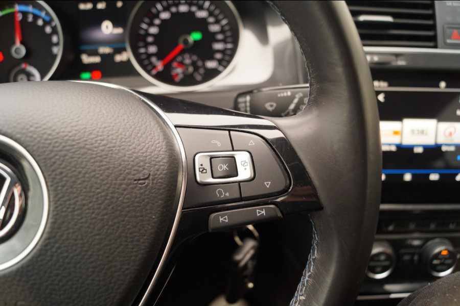 Volkswagen e-Golf 136pk Automaat -NAVI-ACC-LED-ECC-PDC-