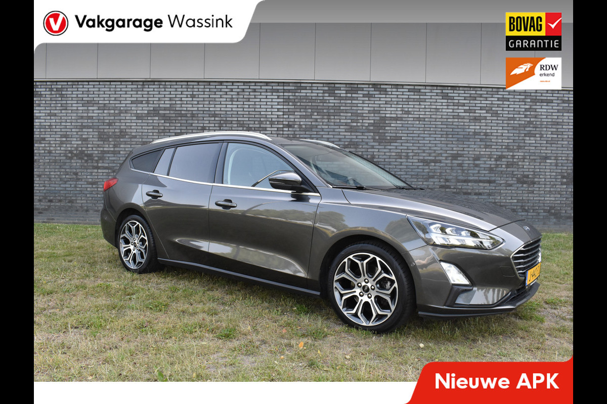 Ford FOCUS Wagon 1.0 EcoBoost Titanium Business Automaat Trekhaak Navigatie stuur/voorruit verwarming