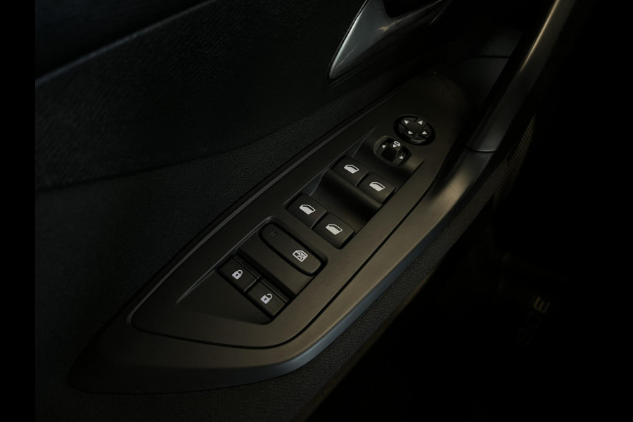 Peugeot 308 1.2 130pk Aut-8 PureTech Active Pack Business Airco Navi Parkeersensoren Full LED Adaptive Cuise Control Virtual cockpit Peugeot 308 1.2 130pk Aut-8 PureTech Active Pack Business Airco Navi Parkeersensoren Full LED Adaptive Cuise Control Virtual cockpit