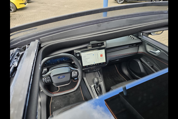 Ford Puma 1.0 EcoBoost Hybrid ST-Line X 155pk Automaat | Panoramadak | Afneembare trekhaak | Winter Pack | Adaptive cruise control | 360 graden camera | Bang&Olufsen | Elektrsiche achterklep | Matrix LED