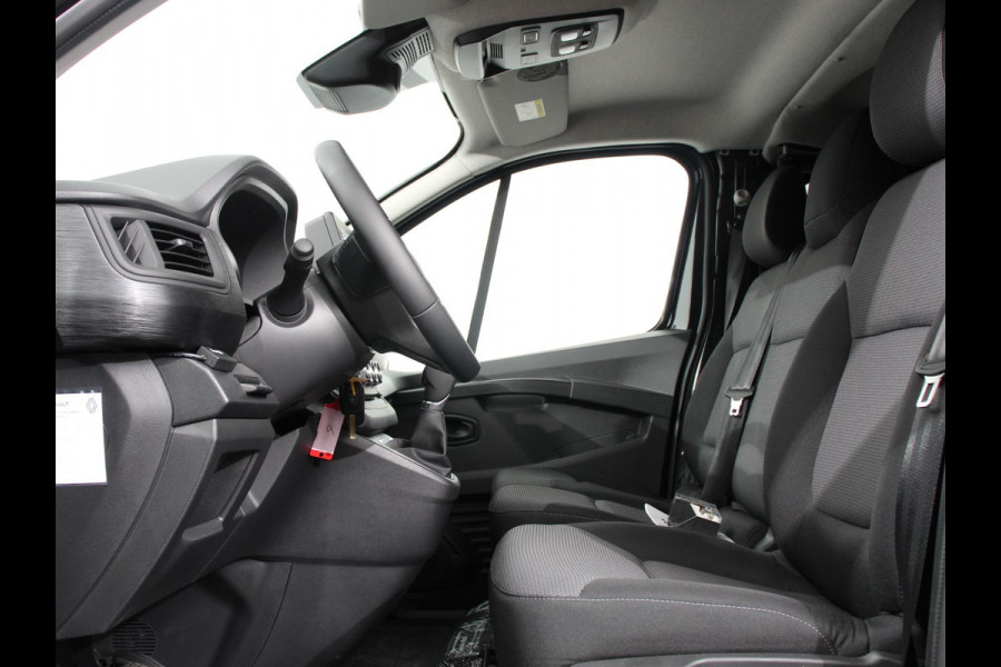 Renault Trafic 2.0 Blue dCi 150 EDC T30 L2H1 Advance Dubbele cabine Navigatie Airco Lichtmetalen velgen Betimmering Trekhaak Camera Parkeer sensoren Dab
