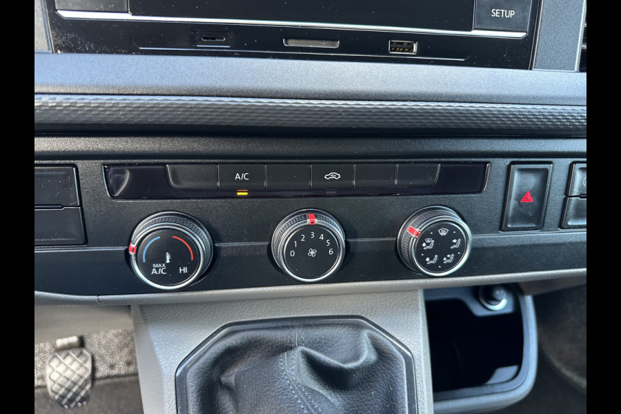 Volkswagen Transporter 2.0 TDI / L1H1 / 1e EIG. / IMPERIAAL / TREKHAAK / AIRCO / BIJRIJDERSBANK / PDC