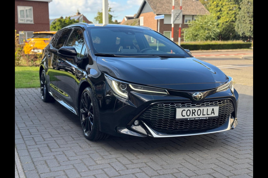 Toyota Corolla Touring Sports 2.0 Hybrid GR Sport PLUS | Eerste eigenaar, JBL, Dodehoekherkenning, Parkeersensoren, Head up display