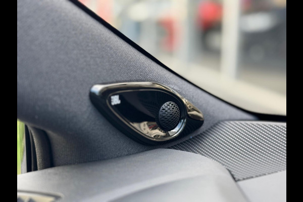 Toyota Corolla Touring Sports 2.0 Hybrid GR Sport PLUS | Eerste eigenaar, JBL, Dodehoekherkenning, Parkeersensoren, Head up display