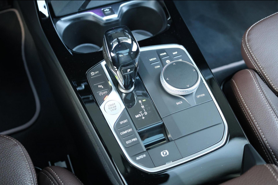 BMW 1-serie 118i M-SPORT LED+XENON/VIRTUAL/SFEER/PANORAMADAK/LEER+S.VERWARMING/LMV/CAM/LINE/ACC/ECC/12 MDN GARANTIE!