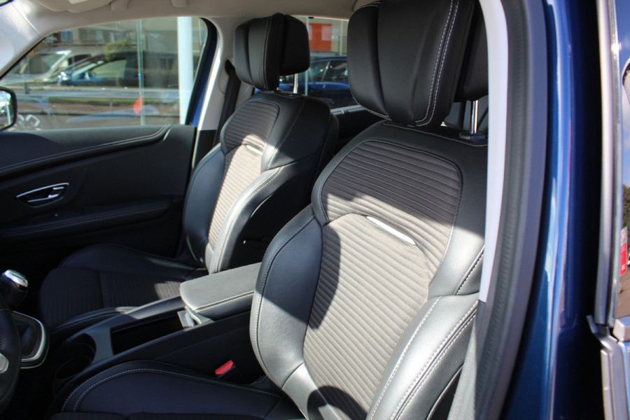 Renault Scénic 1.2 TCe Intens , Trekgewicht 1850kg Zeer nette hoog zitter , Climate  control , Navigatie , Cruis control Trekhaak , Parkeer sensoren V+A , AGR stoel bestuurder