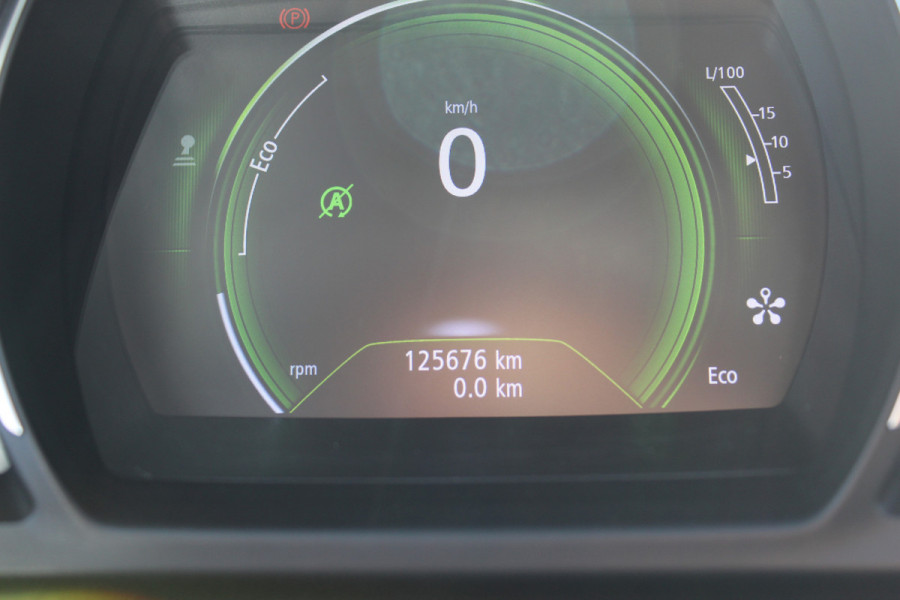 Renault Scénic 1.2 TCe Intens , Trekgewicht 1850kg Zeer nette hoog zitter , Climate  control , Navigatie , Cruis control Trekhaak , Parkeer sensoren V+A , AGR stoel bestuurder