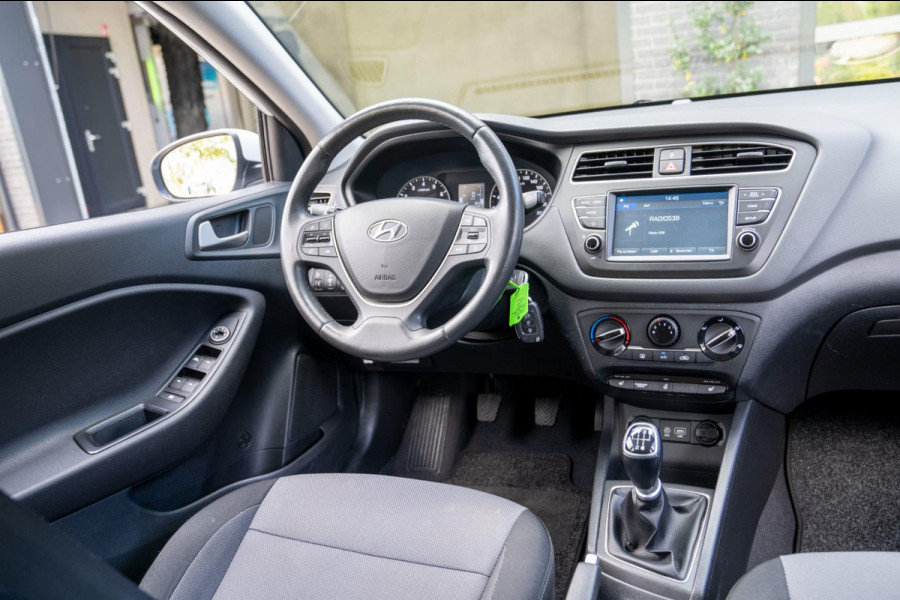 Hyundai i20 1.0 T-GDI Comfort|Prijs rijklaar incl. 12 mnd garantie| Stoel/stuurverwarming Bluetooth Carplay Camera PDC achter