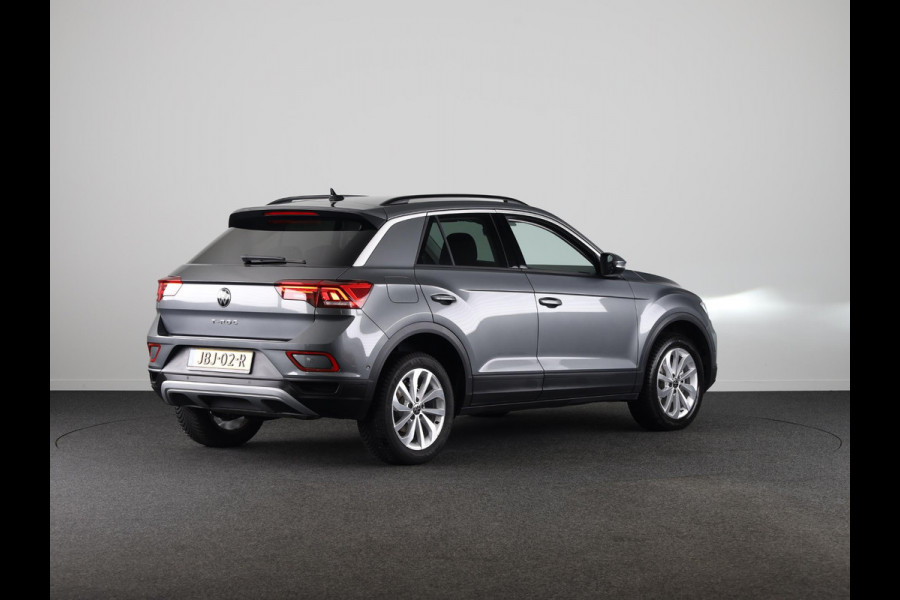 Volkswagen T-Roc 1.5 TSI Life Edition 150 PK DSG | Navigatie | Parkeercamera | Keyless entry |