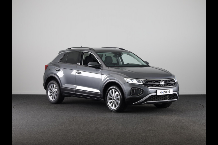 Volkswagen T-Roc 1.5 TSI Life Edition 150 PK DSG | Navigatie | Parkeercamera | Keyless entry |