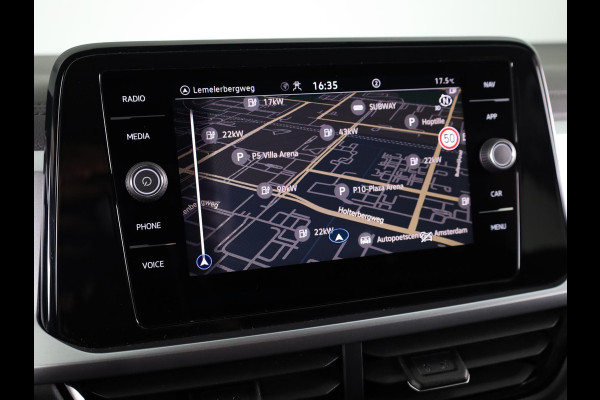 Volkswagen T-Roc 1.5 TSI Life Edition 150 PK DSG | Navigatie | Parkeercamera | Keyless entry |