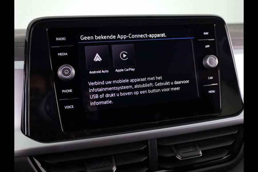 Volkswagen T-Roc 1.5 TSI Life Edition 150 PK DSG | Navigatie | Parkeercamera | Keyless entry |