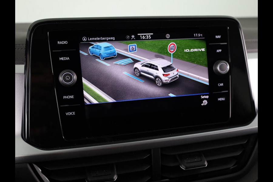 Volkswagen T-Roc 1.5 TSI Life Edition 150 PK DSG | Navigatie | Parkeercamera | Keyless entry |