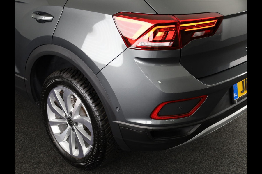 Volkswagen T-Roc 1.5 TSI Life Edition 150 PK DSG | Navigatie | Parkeercamera | Keyless entry |