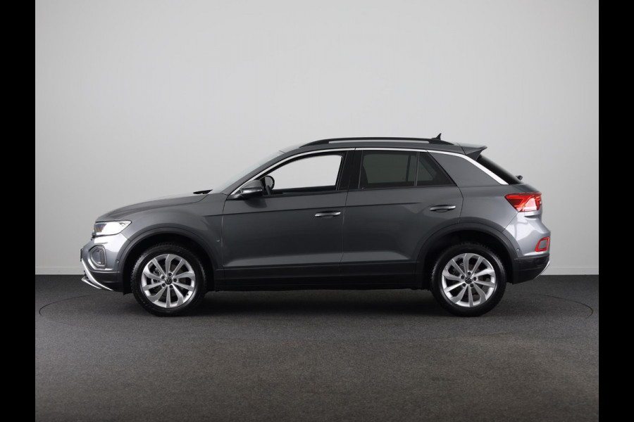 Volkswagen T-Roc 1.5 TSI Life Edition 150 PK DSG | Navigatie | Parkeercamera | Keyless entry |
