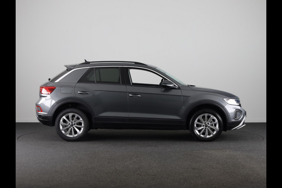 Volkswagen T-Roc 1.5 TSI Life Edition 150 PK DSG | Navigatie | Parkeercamera | Keyless entry |