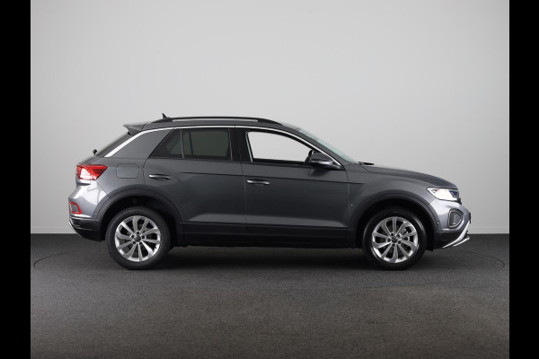 Volkswagen T-Roc 1.5 TSI Life Edition 150 PK DSG | Navigatie | Parkeercamera | Keyless entry |