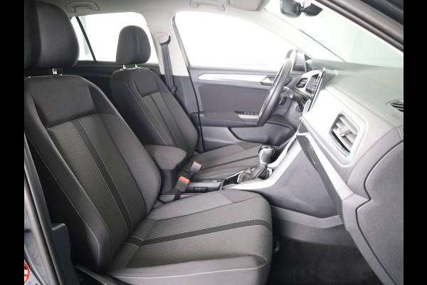 Volkswagen T-Roc 1.5 TSI Life Edition 150 PK DSG | Navigatie | Parkeercamera | Keyless entry |
