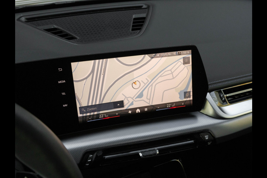 BMW X1 sDrive18i M-Sport Pro - Pano - Trekhaak - Driving Ass Plus - Harman Kardon
