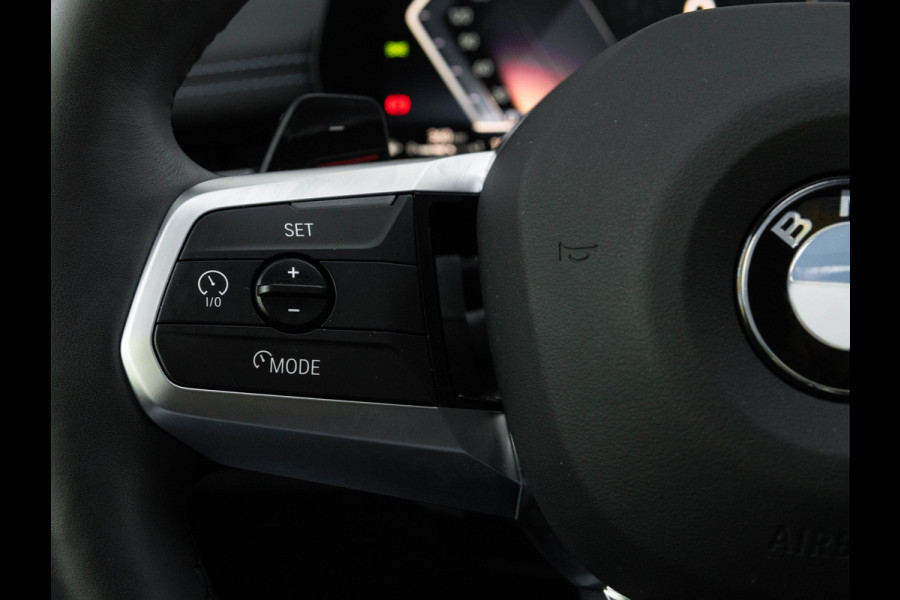 BMW X1 sDrive18i M-Sport Pro - Pano - Trekhaak - Driving Ass Plus - Harman Kardon