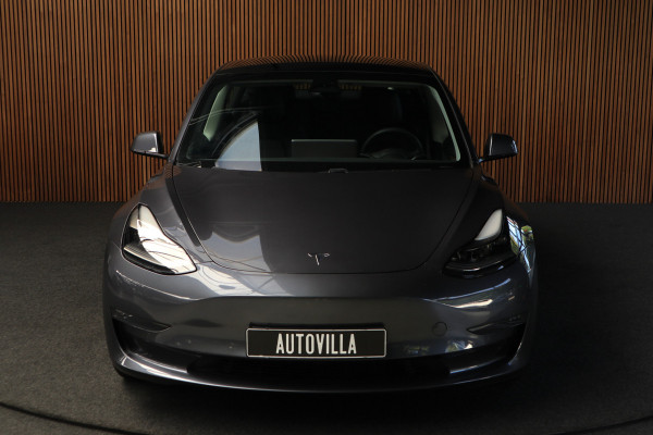 Tesla Model 3 Long Range AWD Dual Motor 75 kWh Autopilot ACC 360° Stuurverwarming Leer PDC Navi Panoramadak Elektr. achterklep Stoelverwarming voor & achter Climate voor & achter LM velgen BTW auto! Nieuw!