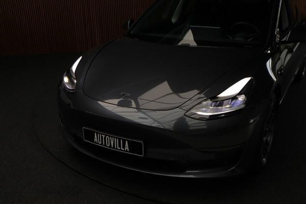 Tesla Model 3 Long Range AWD Dual Motor 75 kWh Autopilot ACC 360° Stuurverwarming Leer PDC Navi Panoramadak Elektr. achterklep Stoelverwarming voor & achter Climate voor & achter LM velgen BTW auto! Nieuw!