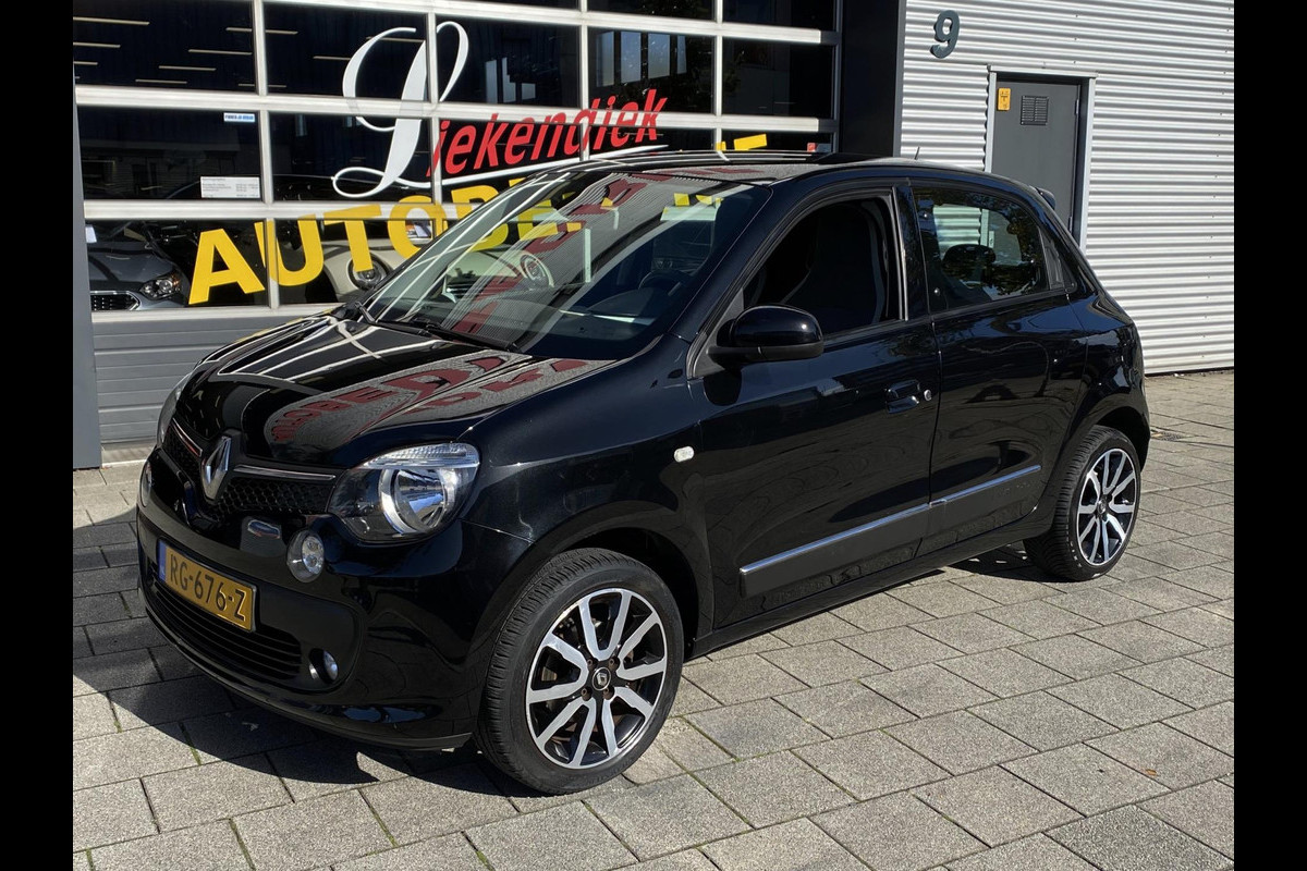 Renault Twingo 1.0 SCe Intens 5Drs - Navigatie I PDC / Achteruitrij Camera I Airco I APK 09-2026 I Dealer Onderhouden Renault Twingo 1.0 SCe Intens 5Drs - Navigatie I PDC / Achteruitrij Camera I Airco I APK 09-2026 I Dealer Onderhouden