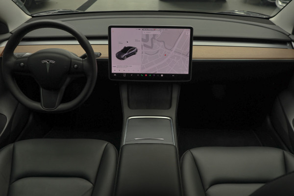 Tesla Model 3 Long Range AWD Dual Motor 75 kWh Autopilot ACC 360° Stuurverwarming Leer PDC Navi Panoramadak Elektr. achterklep Stoelverwarming voor & achter Climate voor & achter LM velgen BTW auto! Nieuw!