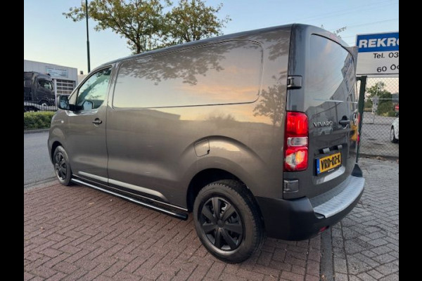 Opel Vivaro 2.0 CDTI 145pk Euro 6 L2 H1 Edition 3Persoons Airco,Cruisecontrol,Navigatie Nette Auto Opel Vivaro 2.0 CDTI 145pk Euro 6 L2 H1 Edition 3Persoons Airco,Cruisecontrol,Navigatie Nette Auto