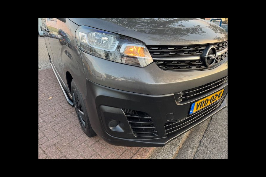 Opel Vivaro 2.0 CDTI 145pk Euro 6 L2 H1 Edition 3Persoons Airco,Cruisecontrol,Navigatie Nette Auto Opel Vivaro 2.0 CDTI 145pk Euro 6 L2 H1 Edition 3Persoons Airco,Cruisecontrol,Navigatie Nette Auto