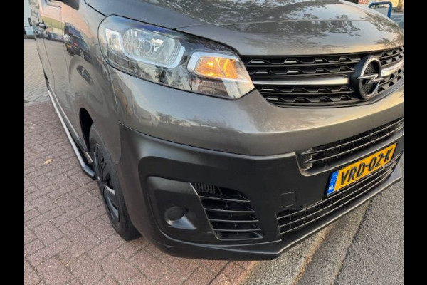 Opel Vivaro 2.0 CDTI 145pk Euro 6 L2 H1 Edition 3Persoons Airco,Cruisecontrol,Navigatie Nette Auto Opel Vivaro 2.0 CDTI 145pk Euro 6 L2 H1 Edition 3Persoons Airco,Cruisecontrol,Navigatie Nette Auto