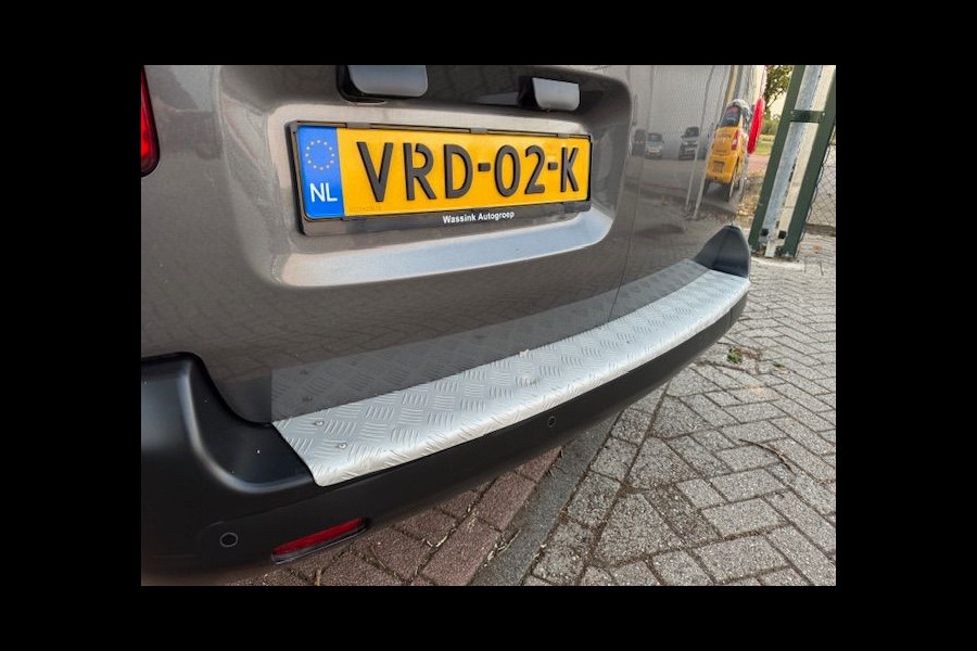 Opel Vivaro 2.0 CDTI 145pk Euro 6 L2 H1 Edition 3Persoons Airco,Cruisecontrol,Navigatie Nette Auto Opel Vivaro 2.0 CDTI 145pk Euro 6 L2 H1 Edition 3Persoons Airco,Cruisecontrol,Navigatie Nette Auto